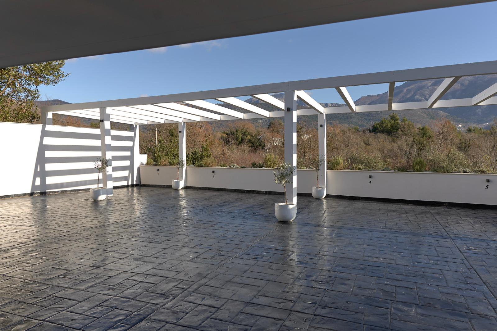 Image of Villa - 8 Bedrooms - 4 Bathrooms for Sale in Tivat-Montenegro, Image 17